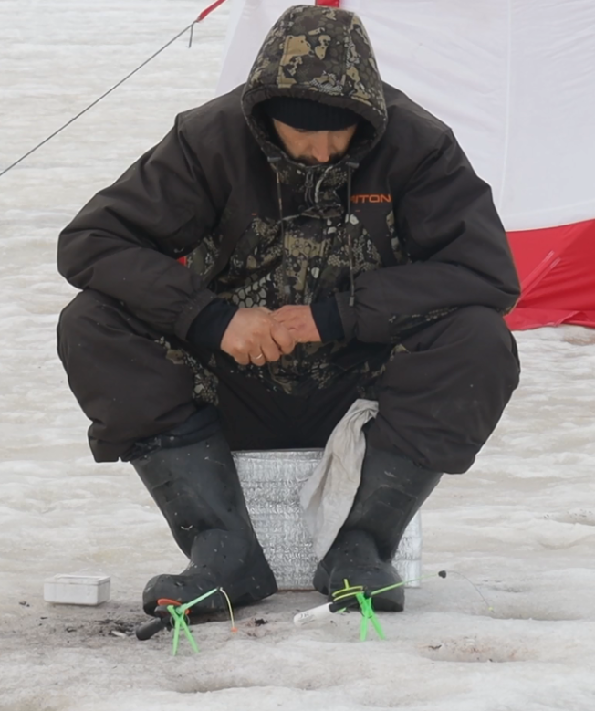 Сургутских рыбаков предупредили об опасности весеннего клева