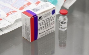 Еще почти 12 тысяч доз вакцины от коронавируса прибыло в Югру