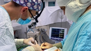 Сосудистые хирурги из Нижневартовска спасли руку 83-летней пациентке с тромбозом