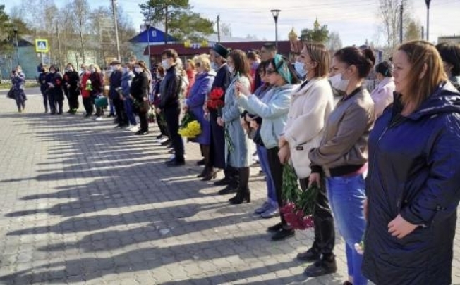 В Сургутском районе прошли акции памяти жертв трагедии в Казани