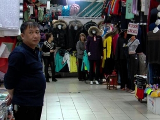 Из-за коронавируса предприниматели Китайского рынка Сургута терпят убытки