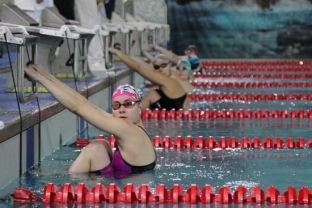 Сургутские спортсмены стали лучшими в плавании на Сурдспартакиаде Югры