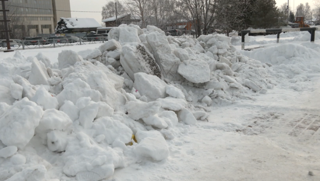 Власти Сургута оценили работу подрядчиков по уборке снега «удовлетворительно»