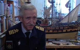 Сургутский пенсионер уже сорок лет своими руками создает точные копии кораблей