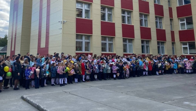 В школах Сургутского района 1 сентября прошли торжественные линейки