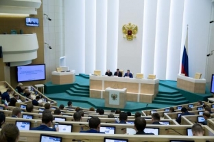 В Югре прошло первое заседание нового состава Молодежного парламента