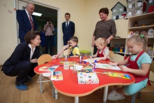 Губернатор Югры Наталья Комарова в Сургуте впервые посетила Центр развития талантов ребенка