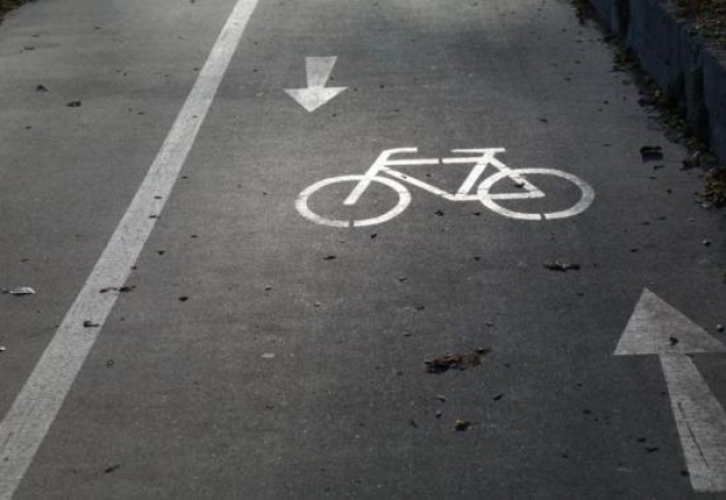 На улицах Сургута до конца 2021 года обустроят три велодорожки