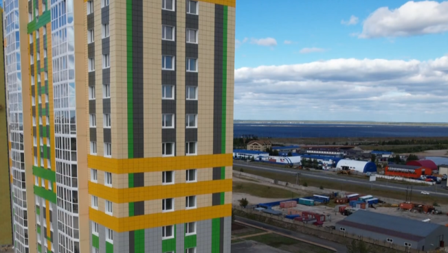 Сотни сургутских семей переселят из аварийных квартир в новый жилой комплекс