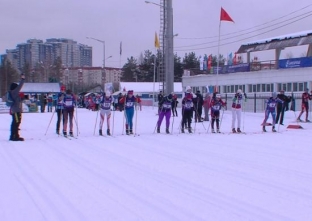 Юбилейная «Сургутская лыжня» собрала 2,5 тысячи участников
