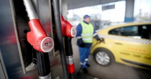 Центробанк объяснил рост цен на бензин в России