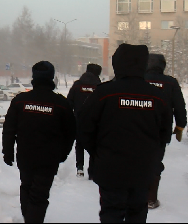 Полицейские Сургута в преддверии Нового года перешли на усиленный режим работы