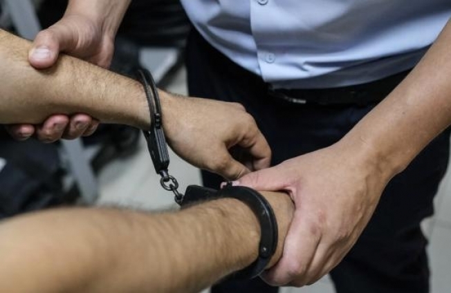 Сургутские оперативники задержали преступника, который 15 лет был в розыске за убийство и изнасилование