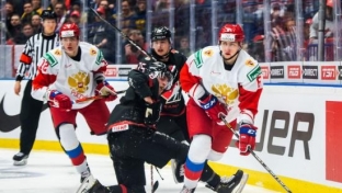 Молодежная сборная России по хоккею стала серебряным призером чемпионата мира