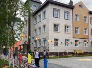 В Нижневартовске из-за заминирования эвакуировали около 40 детских садов и школ
