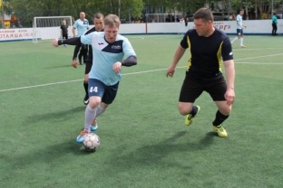 В Сургуте стартовал летний футбольный турнир