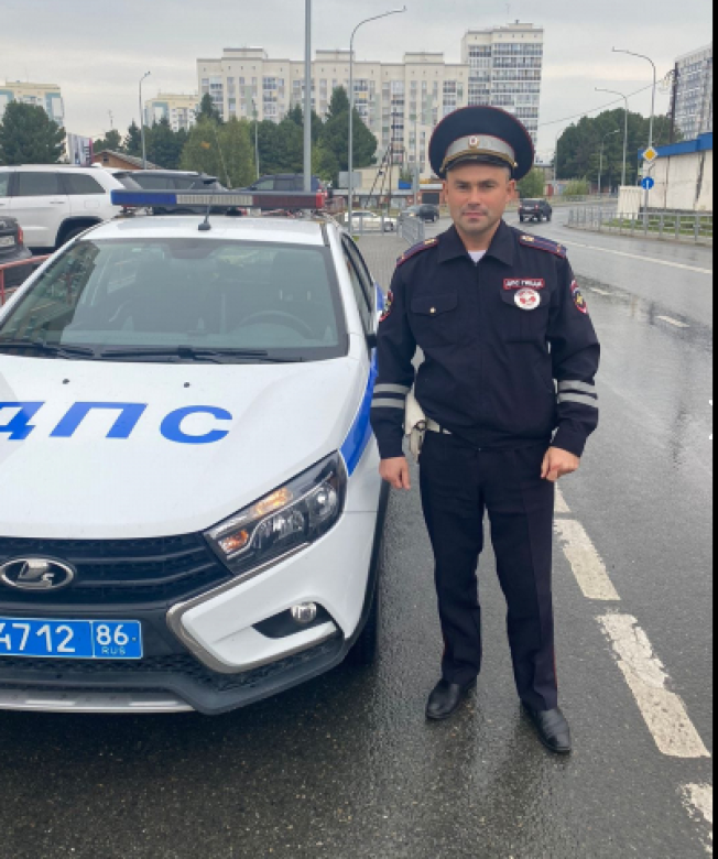 В Ханты-Мансийске полицейские помогли парню с приступом дождаться скорой