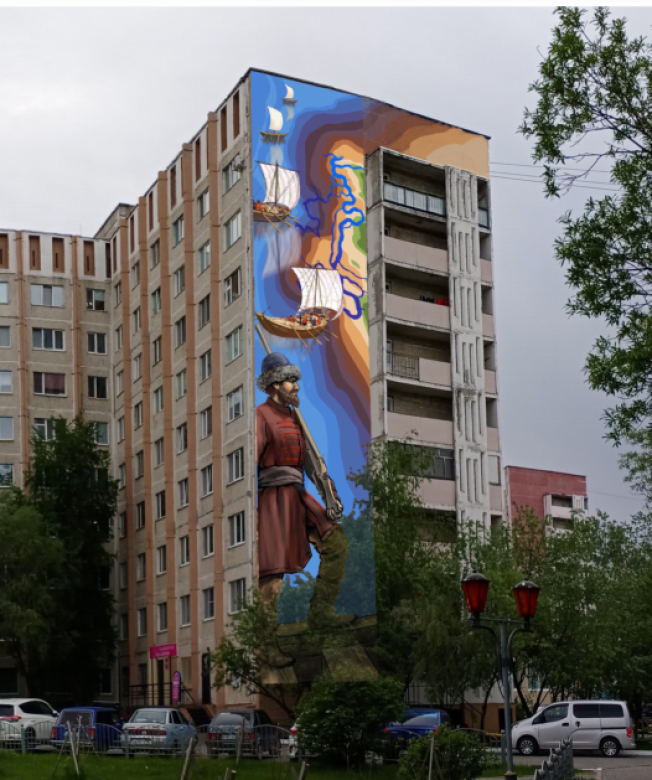 Исторические полотна на фасадах Сургута