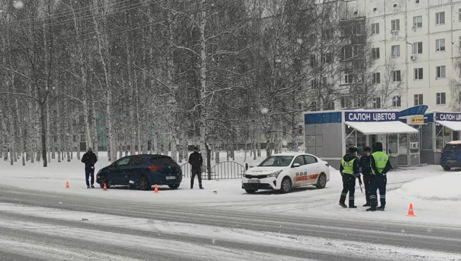 Снегопад привел к всплеску аварийности в Сургуте // ВИДЕО