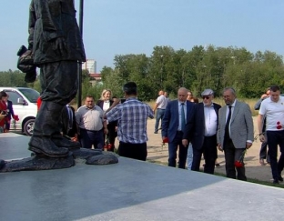 В Сургуте почтили память жертв политических репрессий