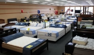 Купить кровать в спальню от производителя можно в Москве