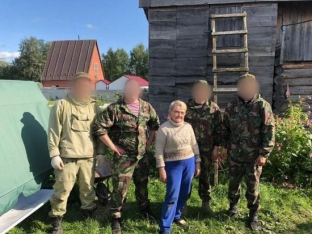 Сургутские омоновцы помогли матери погибшего военнослужащего