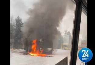 В Сургуте днем 9 декабря сгорел рейсовый автобус