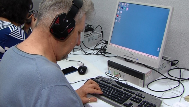 В Сургуте на базе местного общества слепых началось обучение компьютерной грамотности