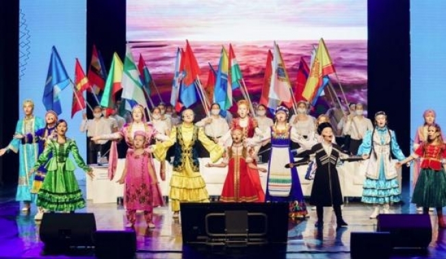 На Всероссийском форуме национального единства обсудили вопросы сохранения родных языков