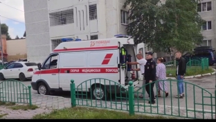 В Сургуте ребенок упал с высоты, мальчика экстренно госпитализировали