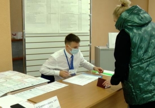 Сургутская молодежь не только голосует, но и работает на выборах