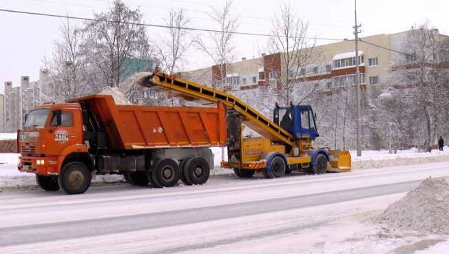 С начала зимы с улиц Сургута вывезено более 400 тысяч кубометров снега