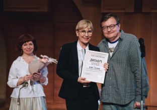 Режиссер Сургутского музыкально-драматического театра получила спецприз фестиваля «Белое пространство»