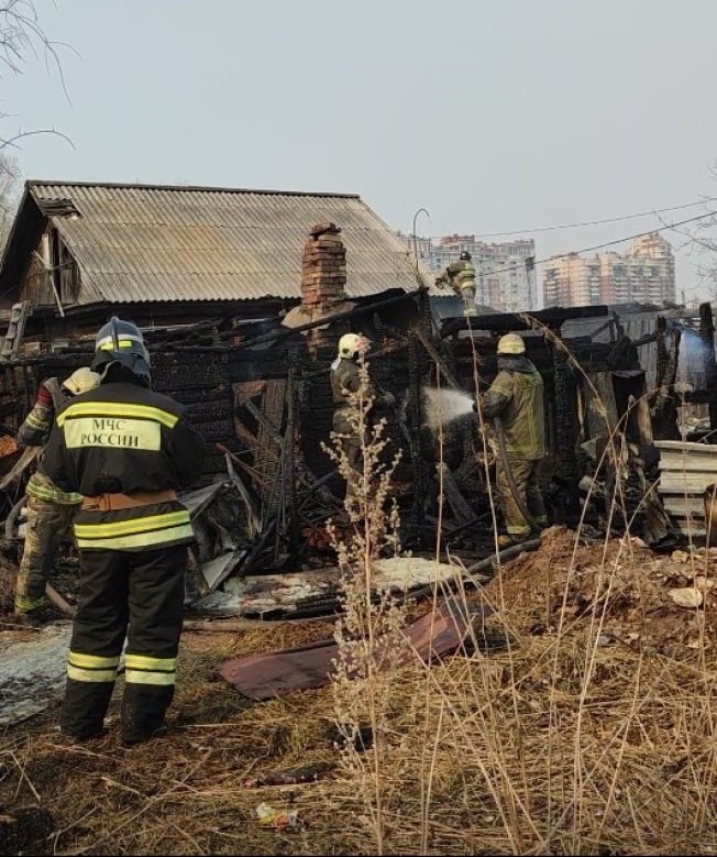 В частном секторе Сургута в пожаре погибла женщина