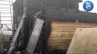 Следователи продолжают выяснять обстоятельства пожара в дачном кооперативе Сургута, унесшего жизни детей