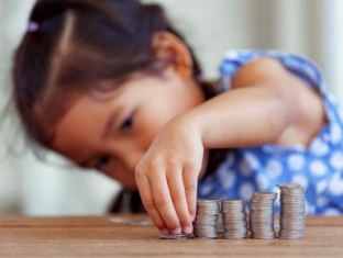 Югорчане начнут получать выплаты на детей от 3 до 7 лет по новым правилам