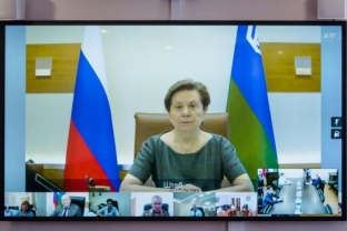 Наталья Комарова сняла дополнительные ограничения с Сургутского района. Также на границах Югры уберут КПП