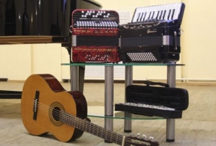 Современные музыкальные инструменты поступили в школы искусств Нижневартовска