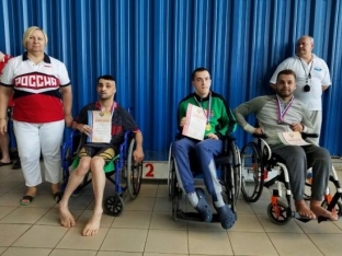 Югорские пловцы привезли восемь медалей с чемпионата России по плаванию