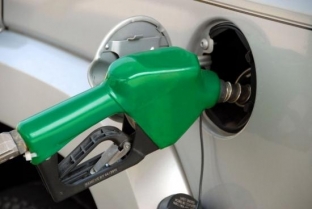 В Югре операторы подняли цены на бензин