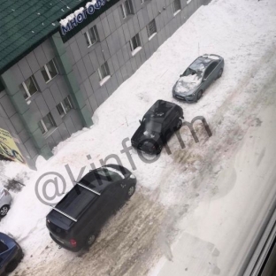 Во избежание ЧП. Администрация Сургута проконтролирует уборку снега с крыш