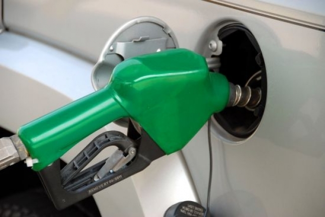Минэнерго может обязать компании заморозить цены на бензин